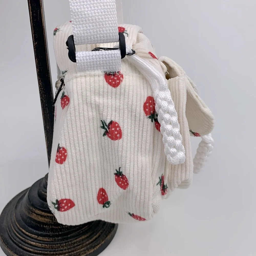 N/A strawberry print